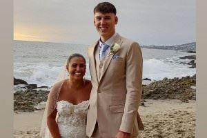 修成正果!拉拉维亚晒结婚照:2025年9月27日💍❤