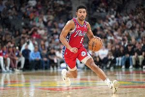 格莱姆斯谈后卫线拥挤:加快比赛节奏就行了 我们有很多好后卫