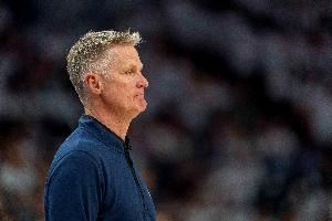 深度绑定!邓利维谈科尔勇士未来:他想待多久就待多久!