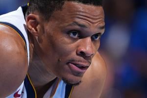 Stein:威少目前没有兴趣去海外打球 专注回归NBA
