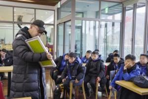 靠足球小将赚钱?董路:我们不跟孩子们签约,也没球员交易签约费