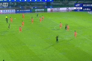 浙江FC本赛季上半场补时阶段已攻入7球,刷新中超该时段进球纪录
