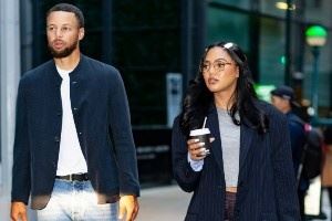 NBA球星夫妇穿搭:库里、詹姆斯夫妇居家低调 科比瓦妮莎郎才女貌