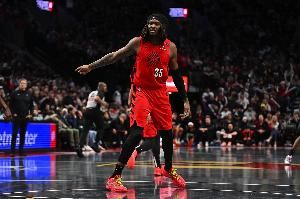 罗威:身体状态还有点喘 感谢斯普利特合理控制我的上场时间