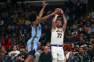 44分如同喝水!瘦77&小里迎生涯最佳状态 湖人万事俱备只待老詹?