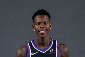 表现全面!施罗德13中8贡献24分5板7助2断 三分5中3