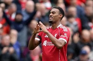  没你真不行！赫拉芬贝赫复出进球助球队取胜，此前缺席3场红军2负