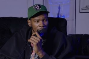 KD:每晚只睡5.5小时且房间完全不能有光 我就是7英尺巨婴