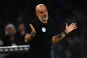  😅不换帅留着过年？不敌莱切，皮奥利率紫百合开季10场4平6负