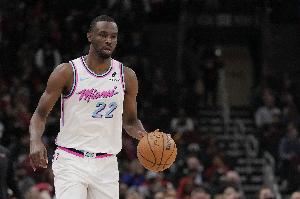  有点迷失！维金斯半场10投仅3中&三分3中0得8分6板 正负值-15