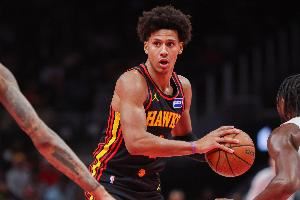  特雷·杨被偷家了！杰伦·约翰逊近3战场均26.7分12.7板9.7助3断