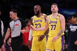  东契奇：詹姆斯首秀非常出色 他会给我们带来很大帮助