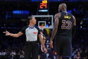 老詹说回归就能立刻帮助球队？媒体人：事实证明这老小子真没吹牛