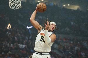  场均20.3分！今天掘金战鹈鹕 阿隆·戈登因伤病管理降为出战成疑